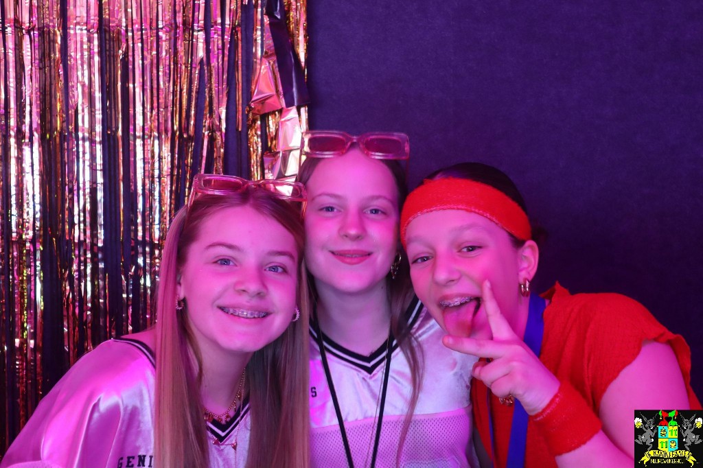 ../Images/Jeugd Opwarmbal Photobooth 212.jpg